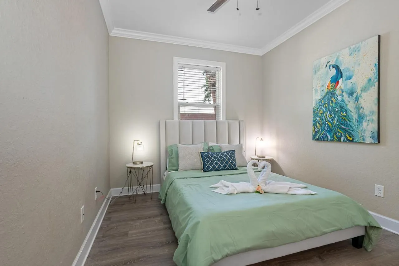 Holiday home Cozy And Spacious 4Br House With Pool In Tampa