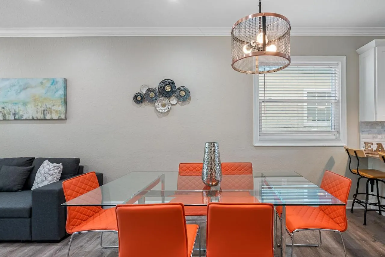 Cozy And Spacious 4Br House With Pool In Tampa Casa de Férias