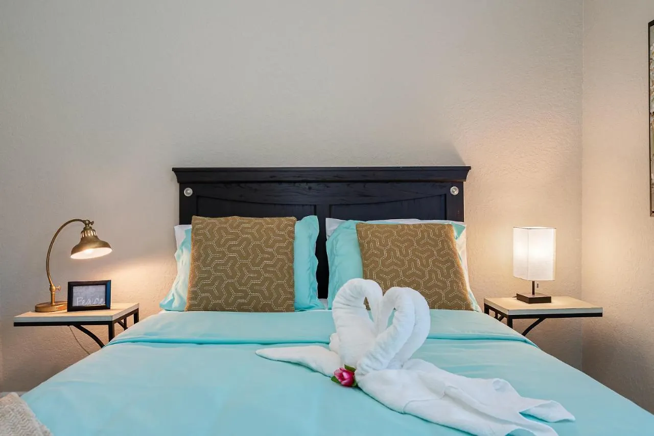 Cozy And Spacious 4Br House With Pool In Tampa Casa de Férias