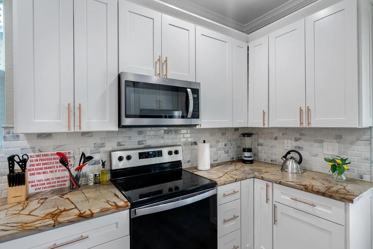 Cozy And Spacious 4Br House With Pool In Tampa 0*,  United States