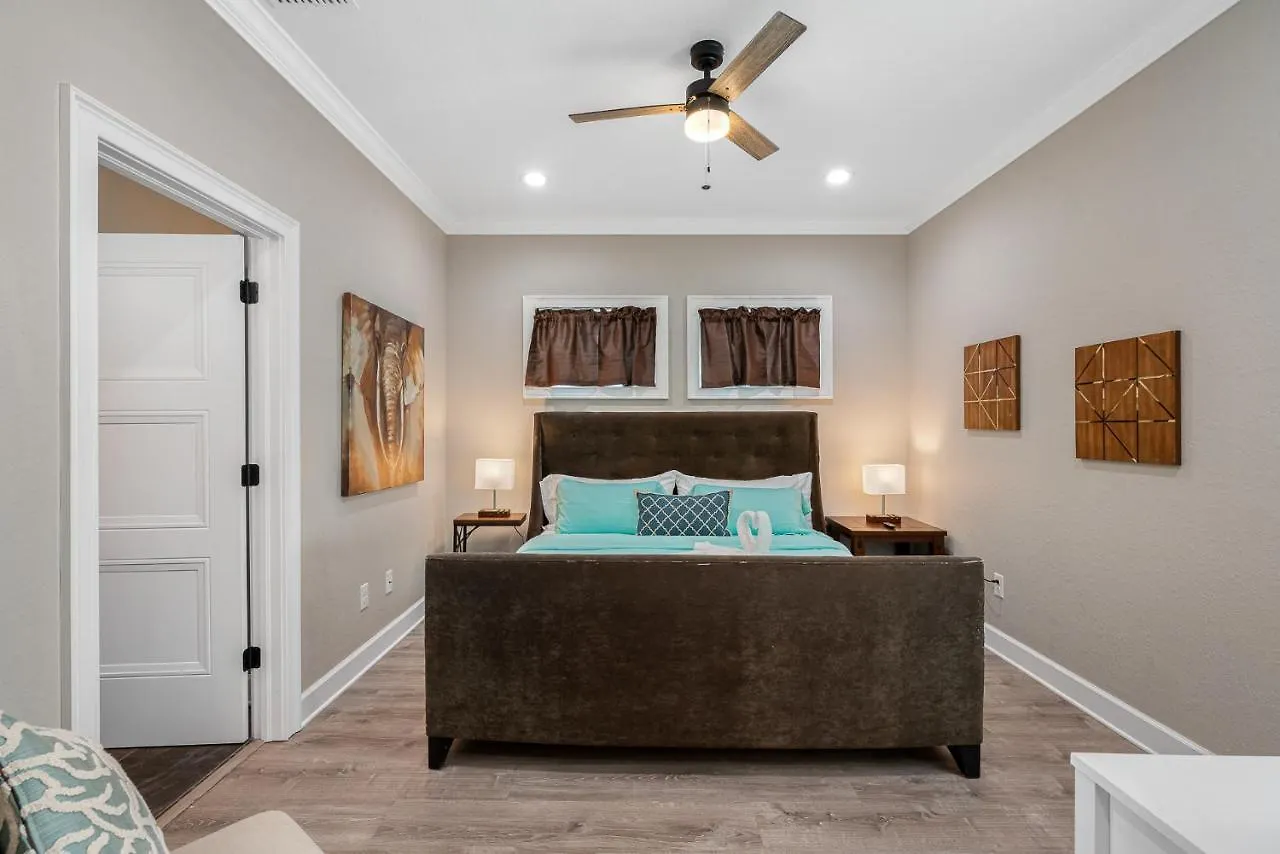 Cozy And Spacious 4Br House With Pool In Tampa Holiday home