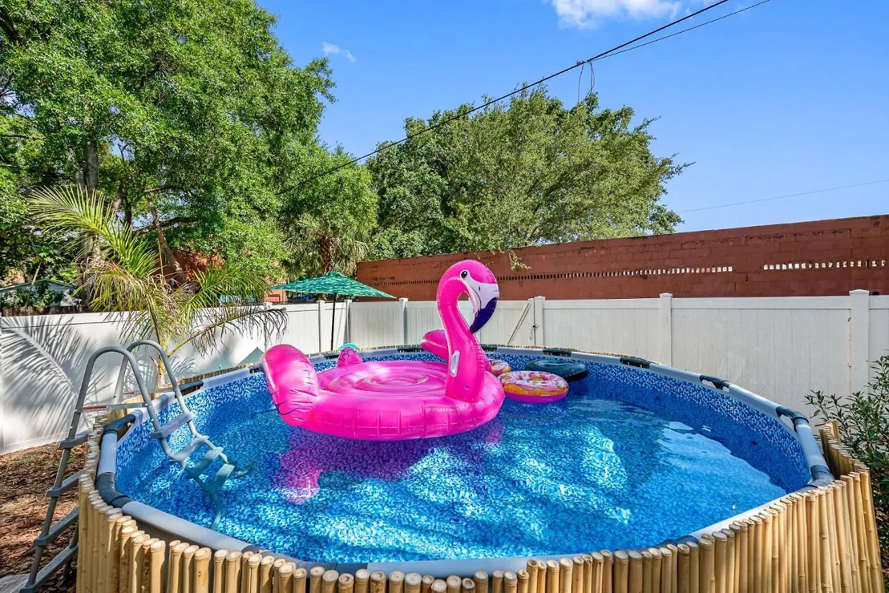 Cozy And Spacious 4Br House With Pool In Tampa