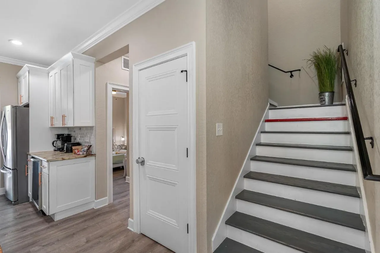 Cozy And Spacious 4Br House With Pool In Tampa 0*,  United States