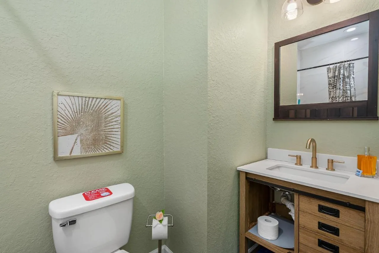 Cozy And Spacious 4Br House With Pool In Tampa Holiday home